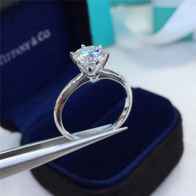 18k White Gold Diamond Ring