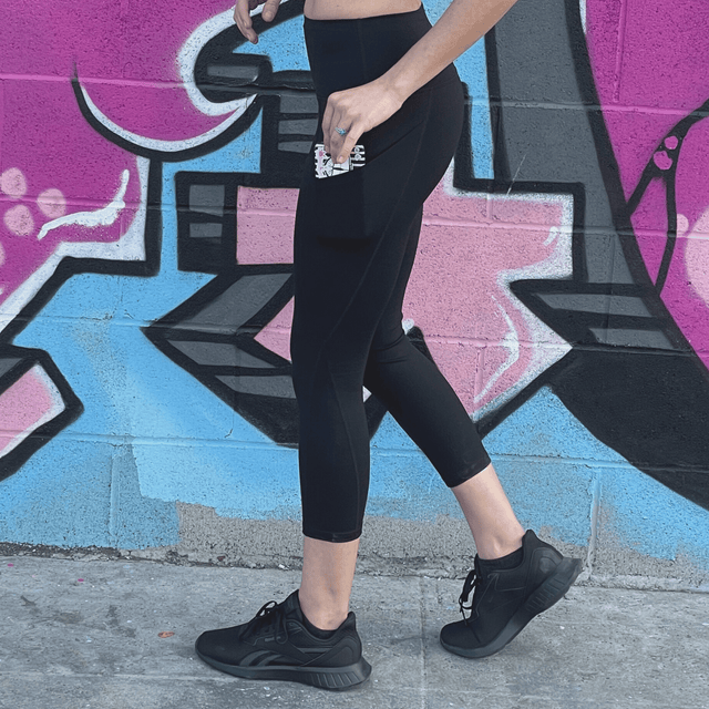 Athletic High-Waisted Capri Leggings with Pockets